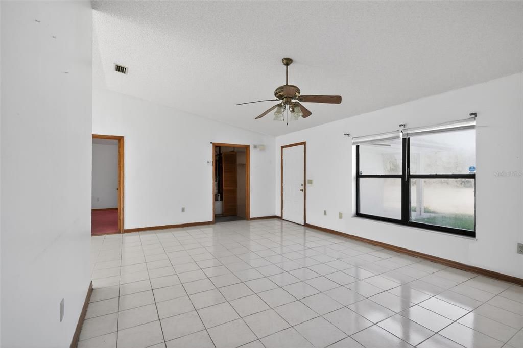 En Venta: $230,000 (3 camas, 2 baños, 1154 Pies cuadrados)