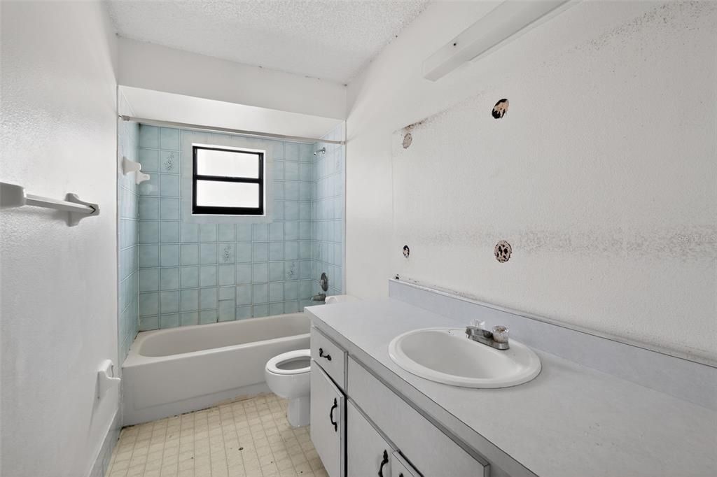 En Venta: $230,000 (3 camas, 2 baños, 1154 Pies cuadrados)