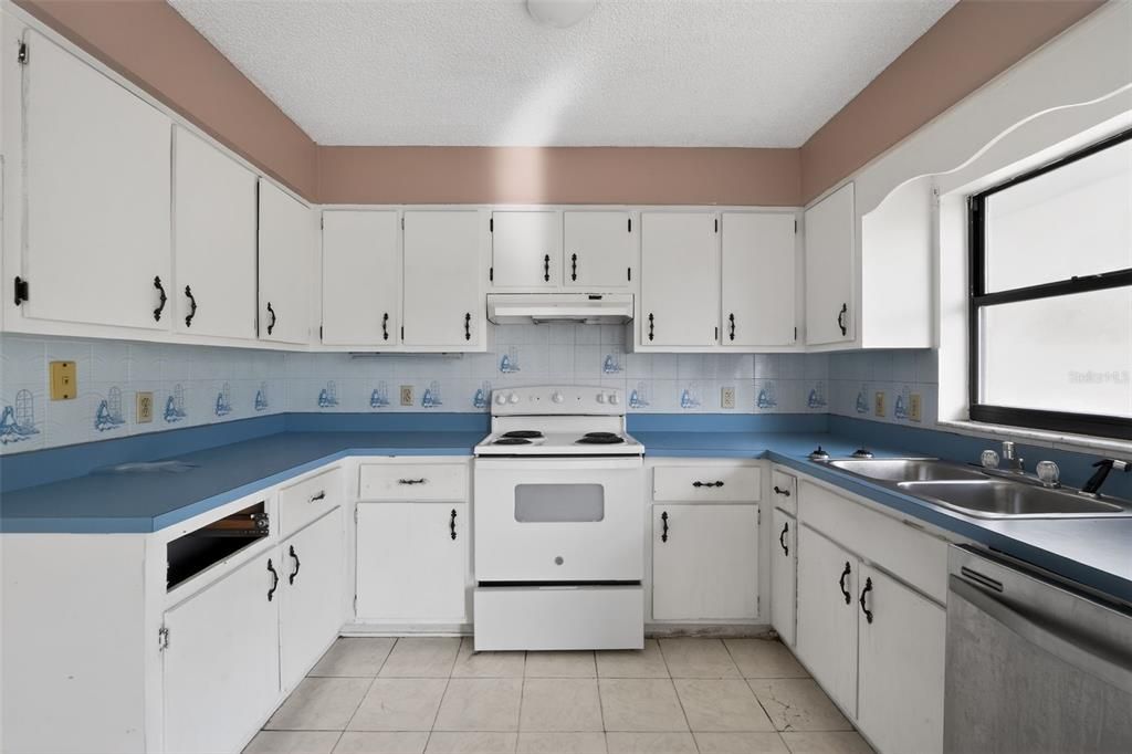 En Venta: $230,000 (3 camas, 2 baños, 1154 Pies cuadrados)