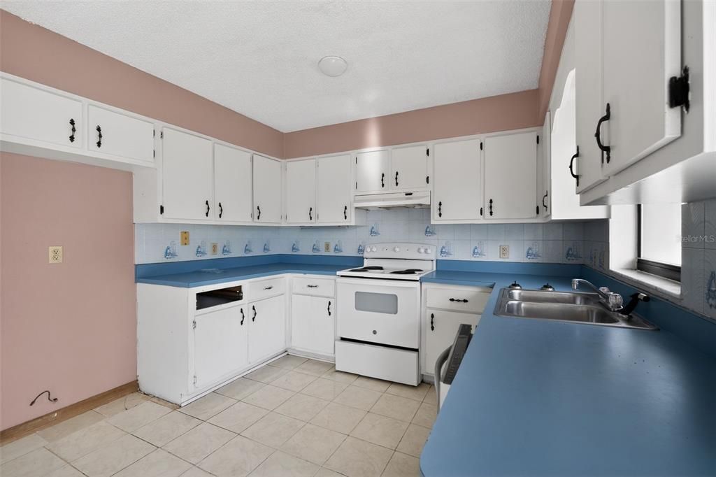 En Venta: $230,000 (3 camas, 2 baños, 1154 Pies cuadrados)