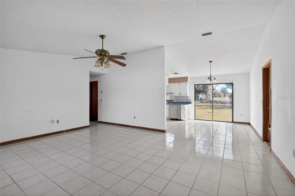 En Venta: $230,000 (3 camas, 2 baños, 1154 Pies cuadrados)