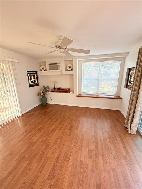 En Venta: $339,000 (2 camas, 2 baños, 1255 Pies cuadrados)