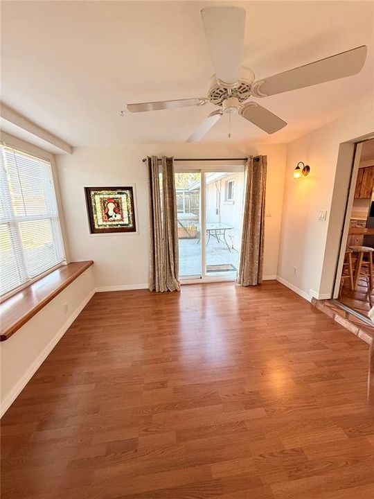 En Venta: $339,000 (2 camas, 2 baños, 1255 Pies cuadrados)