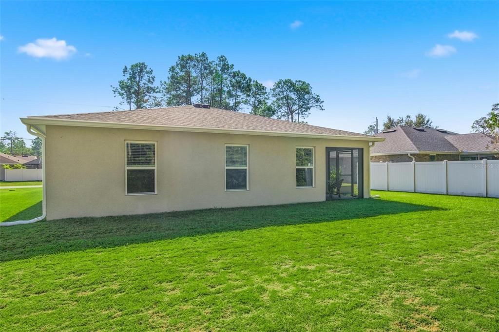 待售: $300,000 (4 贝兹, 2 浴室, 1665 平方英尺)