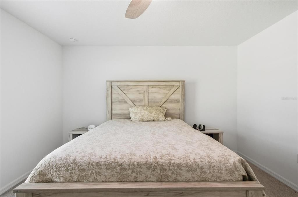 待售: $300,000 (4 贝兹, 2 浴室, 1665 平方英尺)