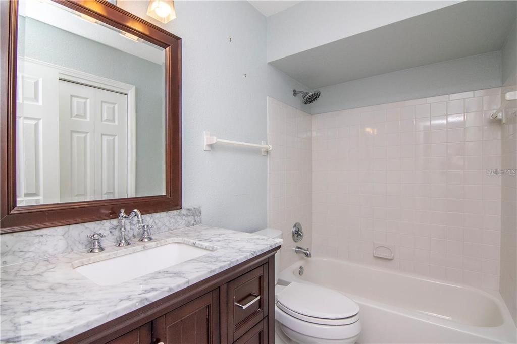 В аренду: $2,200 (2 спален, 2 ванн, 858 Квадратных фут)