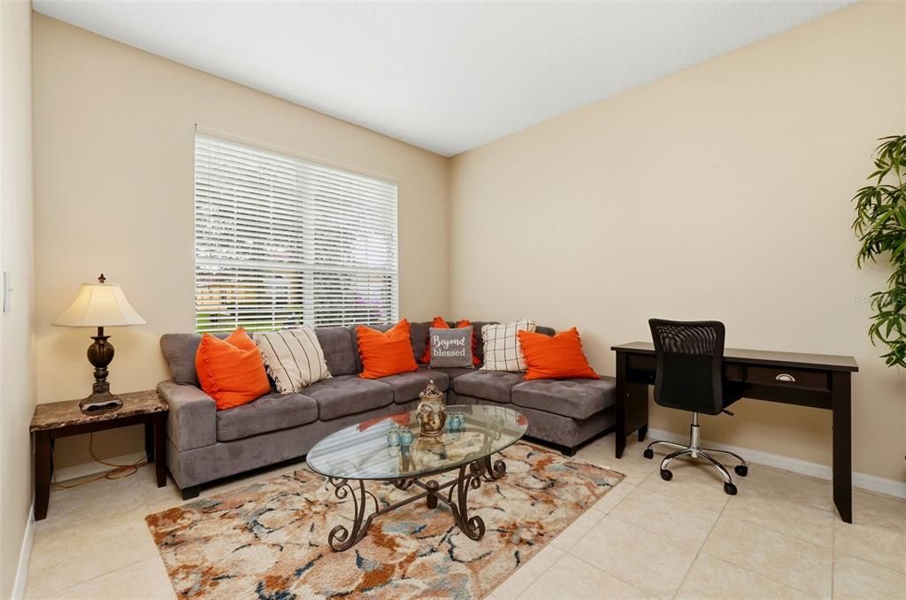 For Sale: $485,000 (6 beds, 5 baths, 2771 Square Feet)