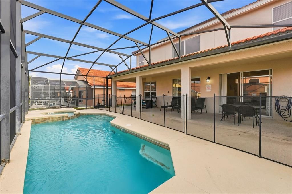 For Sale: $485,000 (6 beds, 5 baths, 2771 Square Feet)