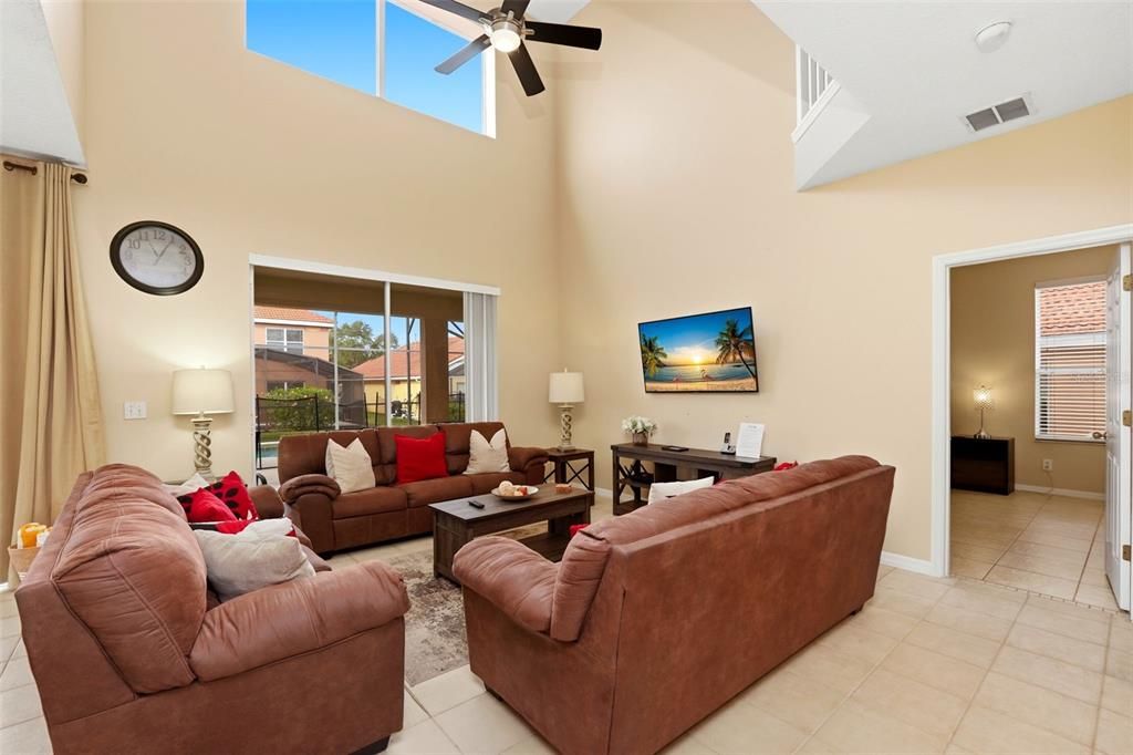 For Sale: $485,000 (6 beds, 5 baths, 2771 Square Feet)