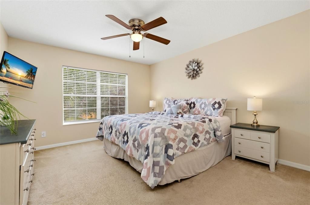 For Sale: $485,000 (6 beds, 5 baths, 2771 Square Feet)