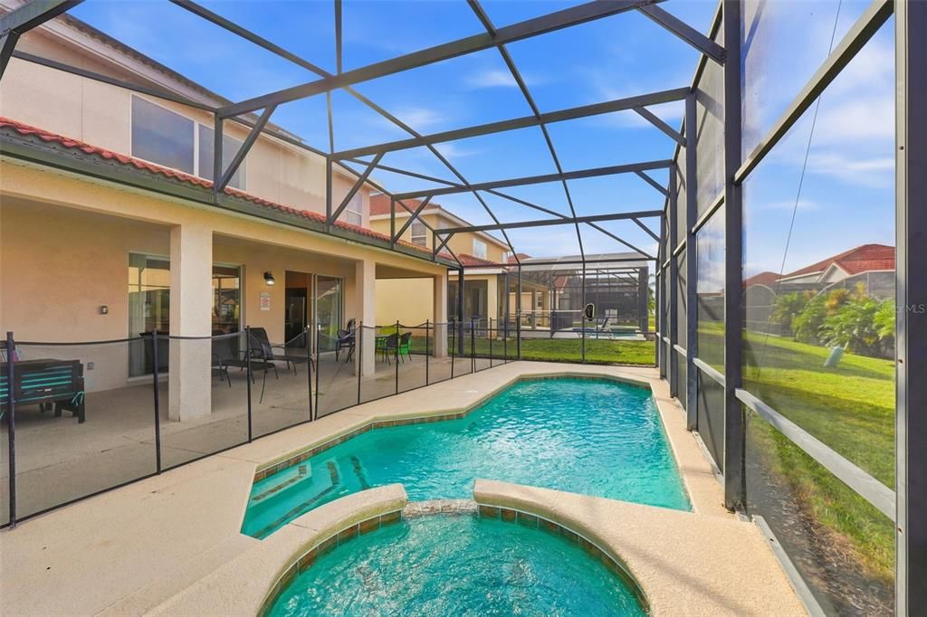 For Sale: $485,000 (6 beds, 5 baths, 2771 Square Feet)