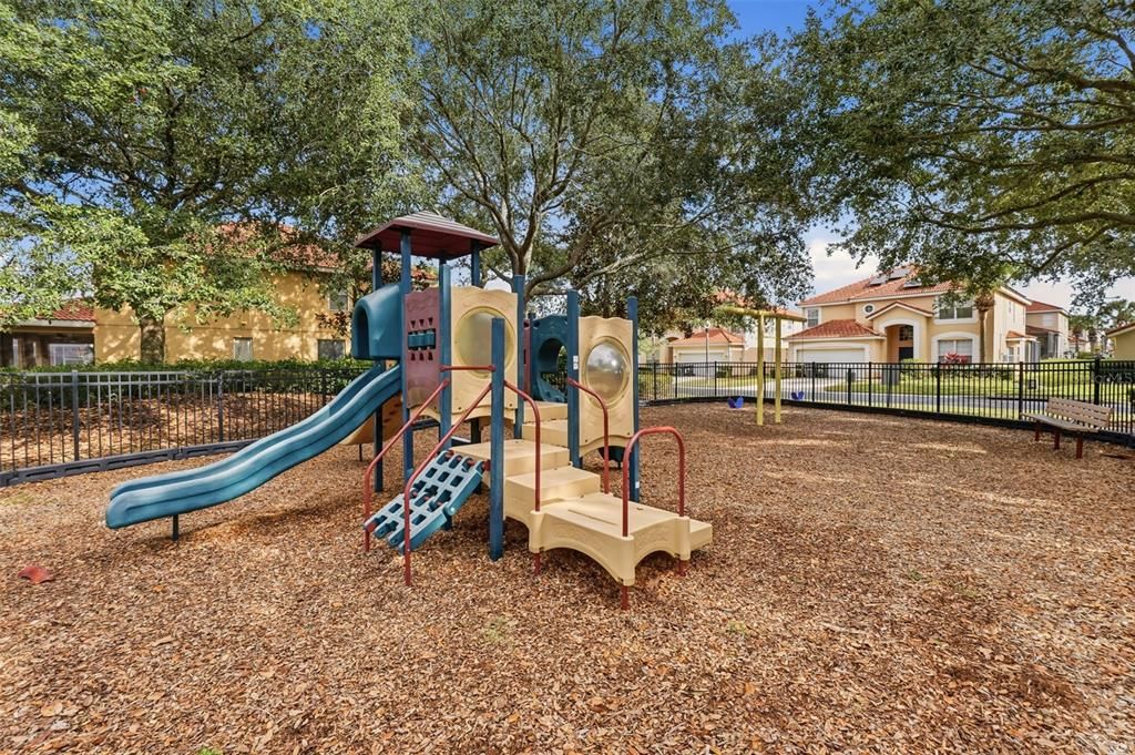 For Sale: $485,000 (6 beds, 5 baths, 2771 Square Feet)