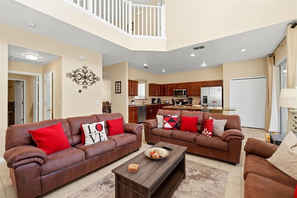 For Sale: $485,000 (6 beds, 5 baths, 2771 Square Feet)