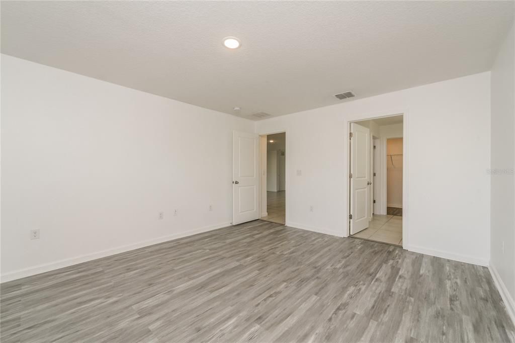 For Sale: $270,000 (4 beds, 2 baths, 1746 Square Feet)