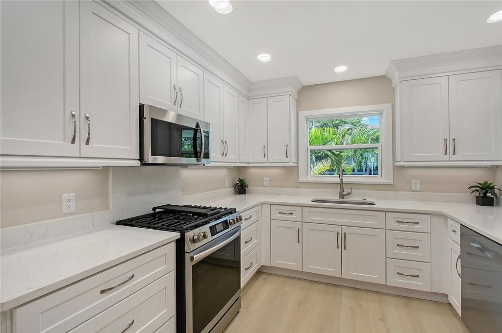 For Sale: $2,350,000 (3 beds, 3 baths, 2272 Square Feet)