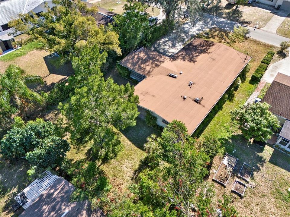 For Sale: $389,900 (3 beds, 2 baths, 1586 Square Feet)