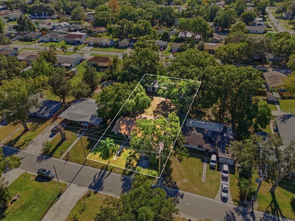 For Sale: $300,000 (3 beds, 2 baths, 1852 Square Feet)