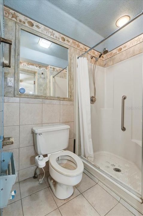 For Sale: $300,000 (3 beds, 2 baths, 1852 Square Feet)