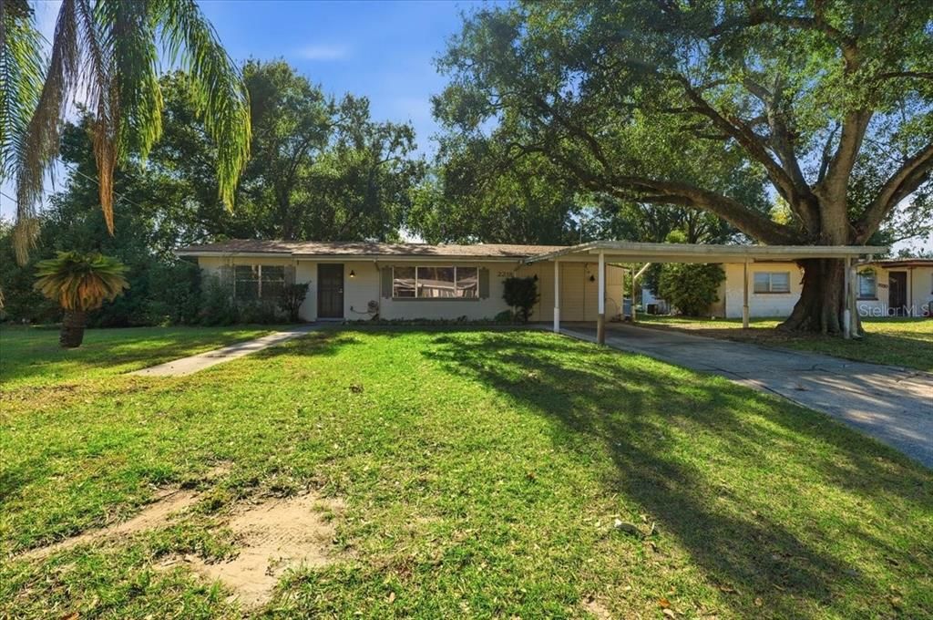 For Sale: $300,000 (3 beds, 2 baths, 1852 Square Feet)