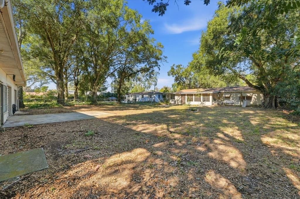 For Sale: $300,000 (3 beds, 2 baths, 1852 Square Feet)