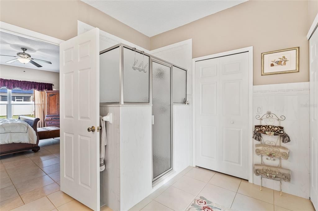 待售: $385,000 (3 贝兹, 2 浴室, 2364 平方英尺)