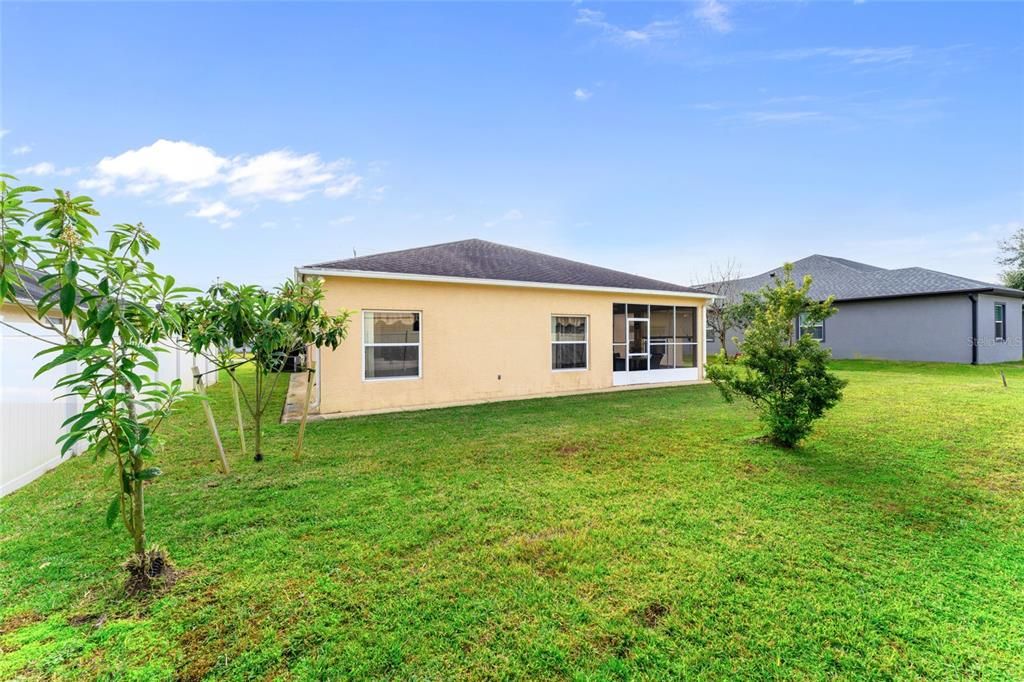 待售: $385,000 (3 贝兹, 2 浴室, 2364 平方英尺)