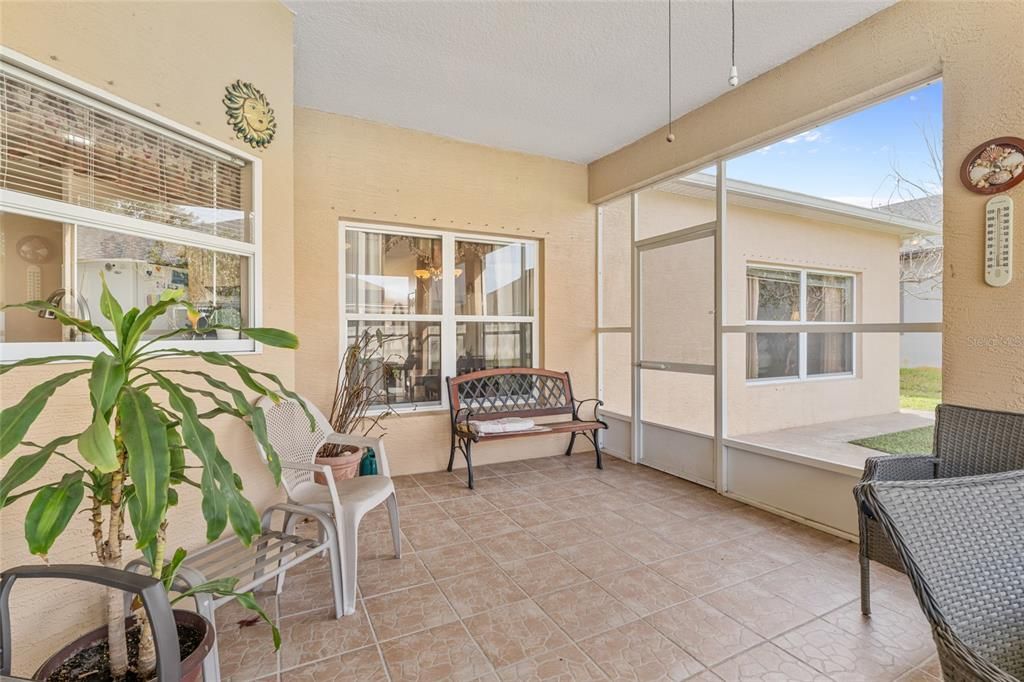 待售: $385,000 (3 贝兹, 2 浴室, 2364 平方英尺)