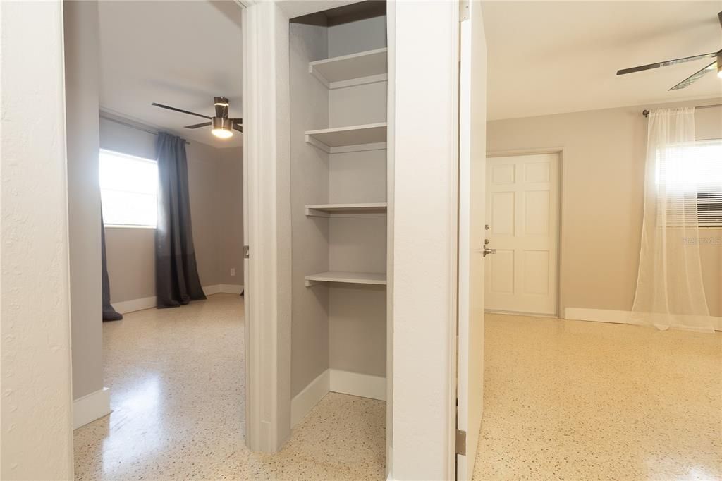 For Rent: $2,450 (2 beds, 2 baths, 800 Square Feet)