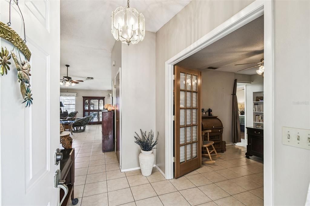 For Sale: $274,900 (2 beds, 2 baths, 1510 Square Feet)