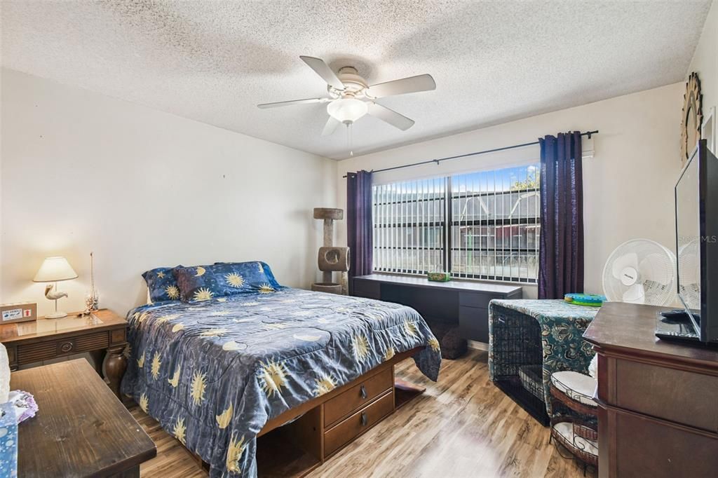 For Sale: $274,900 (2 beds, 2 baths, 1510 Square Feet)