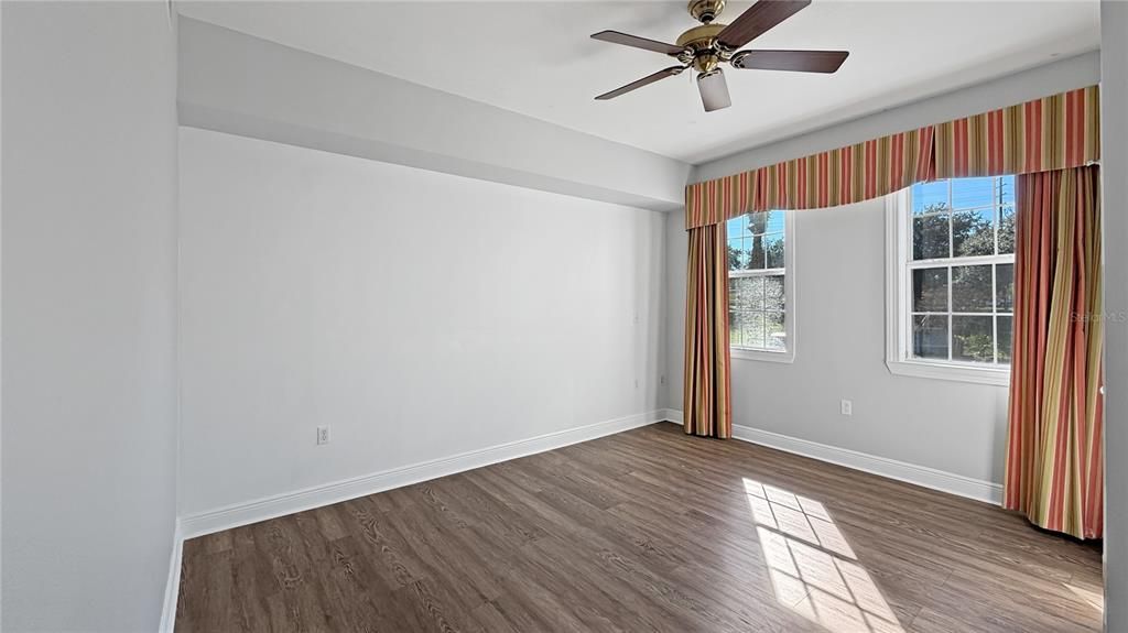 For Sale: $249,900 (3 beds, 2 baths, 1344 Square Feet)