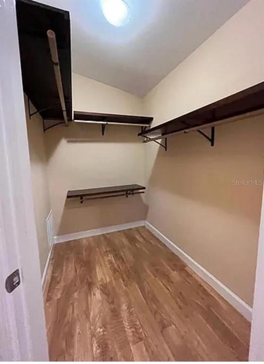 En Venta: $365,000 (3 camas, 2 baños, 2076 Pies cuadrados)