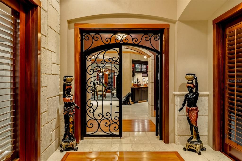 На продажу: $10,895,000 (5 спален, 6 ванн, 6417 Квадратных фут)