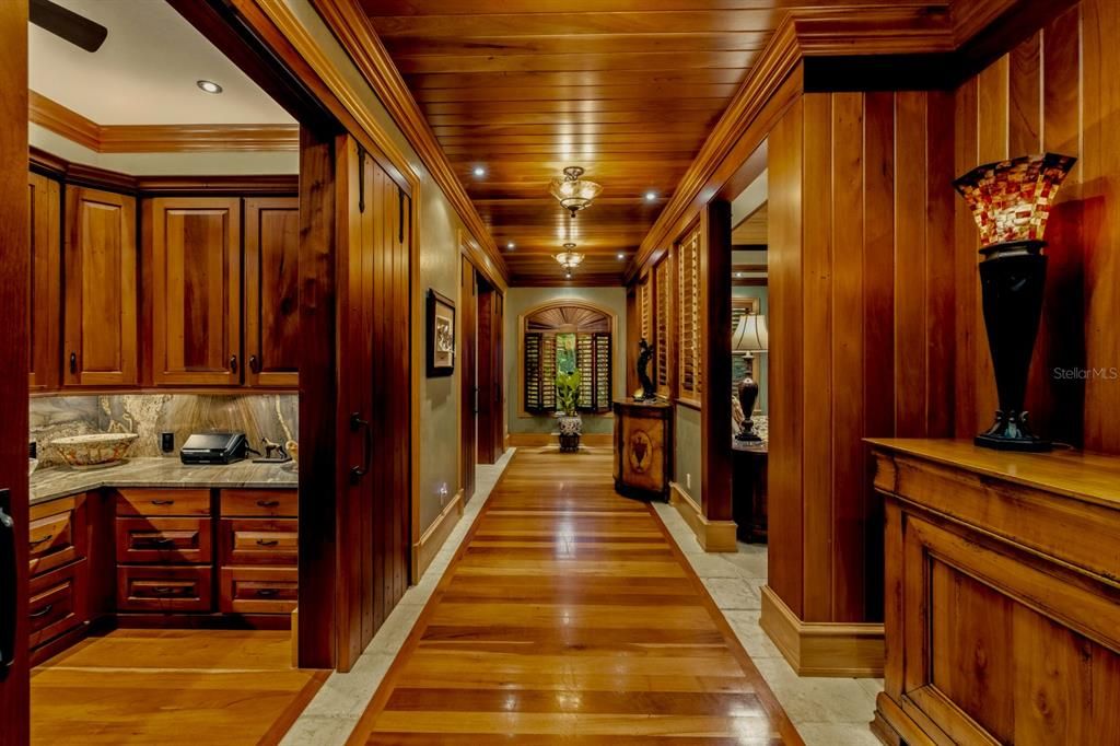 На продажу: $10,895,000 (5 спален, 6 ванн, 6417 Квадратных фут)