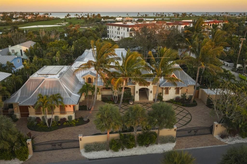 На продажу: $10,895,000 (5 спален, 6 ванн, 6417 Квадратных фут)