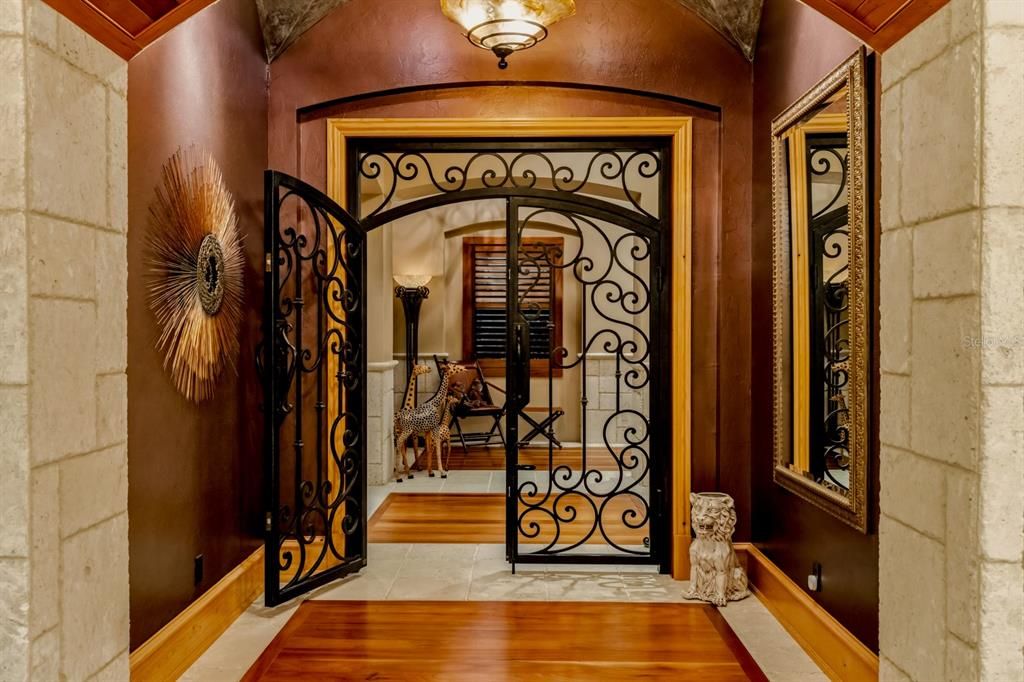 На продажу: $10,895,000 (5 спален, 6 ванн, 6417 Квадратных фут)