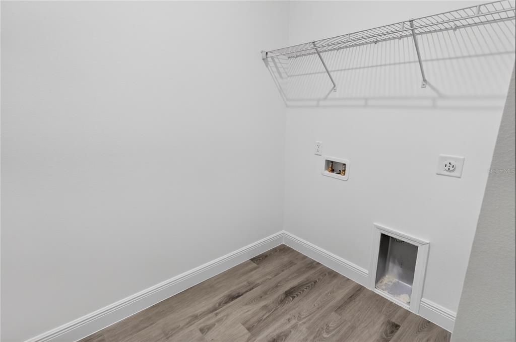 В аренду: $2,100 (4 спален, 2 ванн, 1774 Квадратных фут)