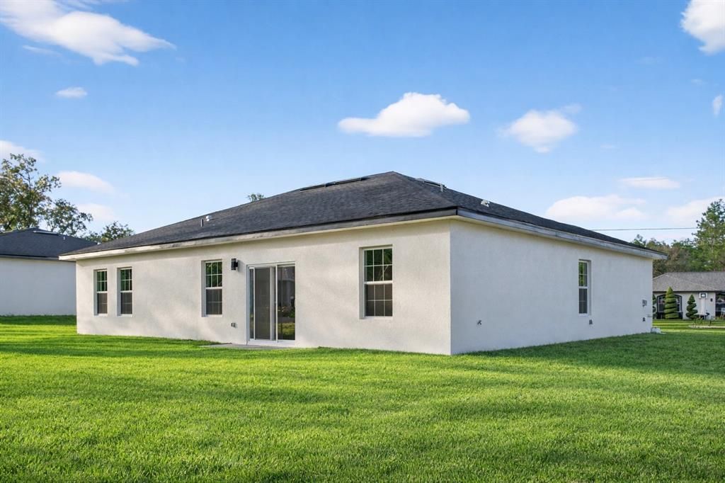 В аренду: $2,100 (4 спален, 2 ванн, 1774 Квадратных фут)