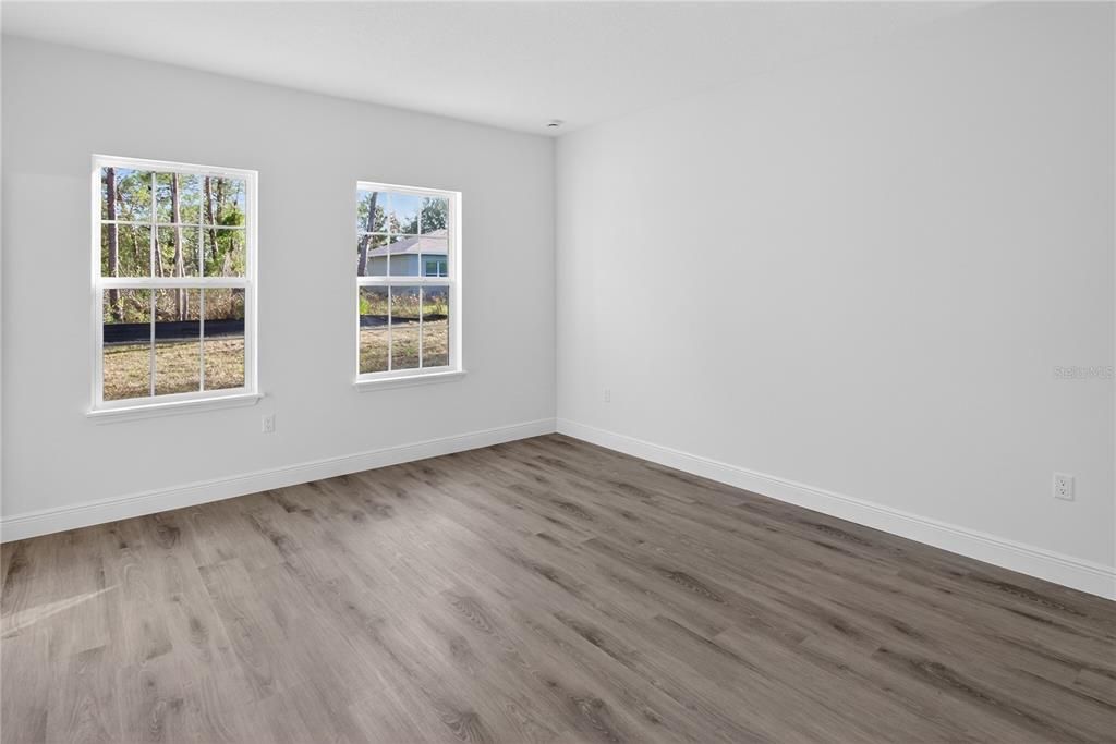 В аренду: $2,100 (4 спален, 2 ванн, 1774 Квадратных фут)