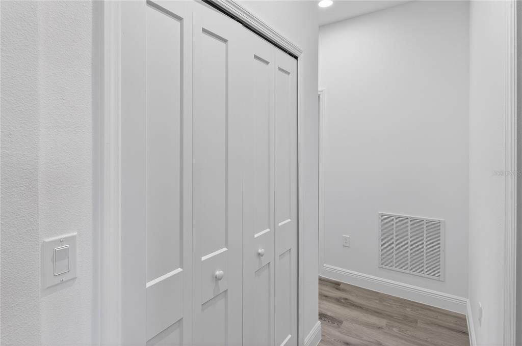 В аренду: $2,100 (4 спален, 2 ванн, 1774 Квадратных фут)