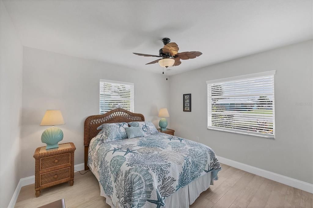 На продажу: $749,000 (2 спален, 2 ванн, 1338 Квадратных фут)