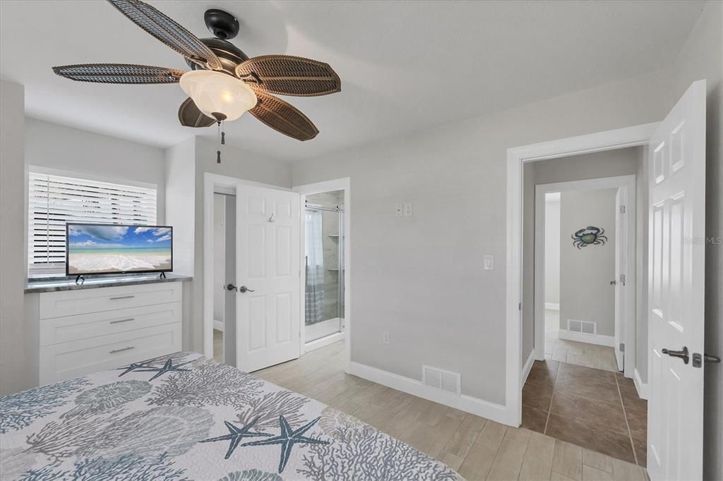 На продажу: $749,000 (2 спален, 2 ванн, 1338 Квадратных фут)