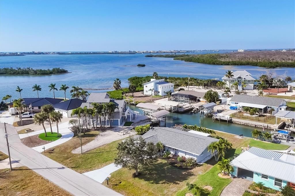 На продажу: $749,000 (2 спален, 2 ванн, 1338 Квадратных фут)