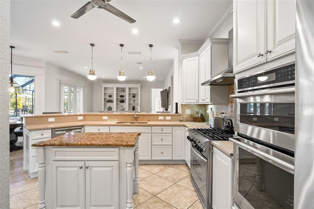 待售: $2,700,000 (5 贝兹, 4 浴室, 4287 平方英尺)