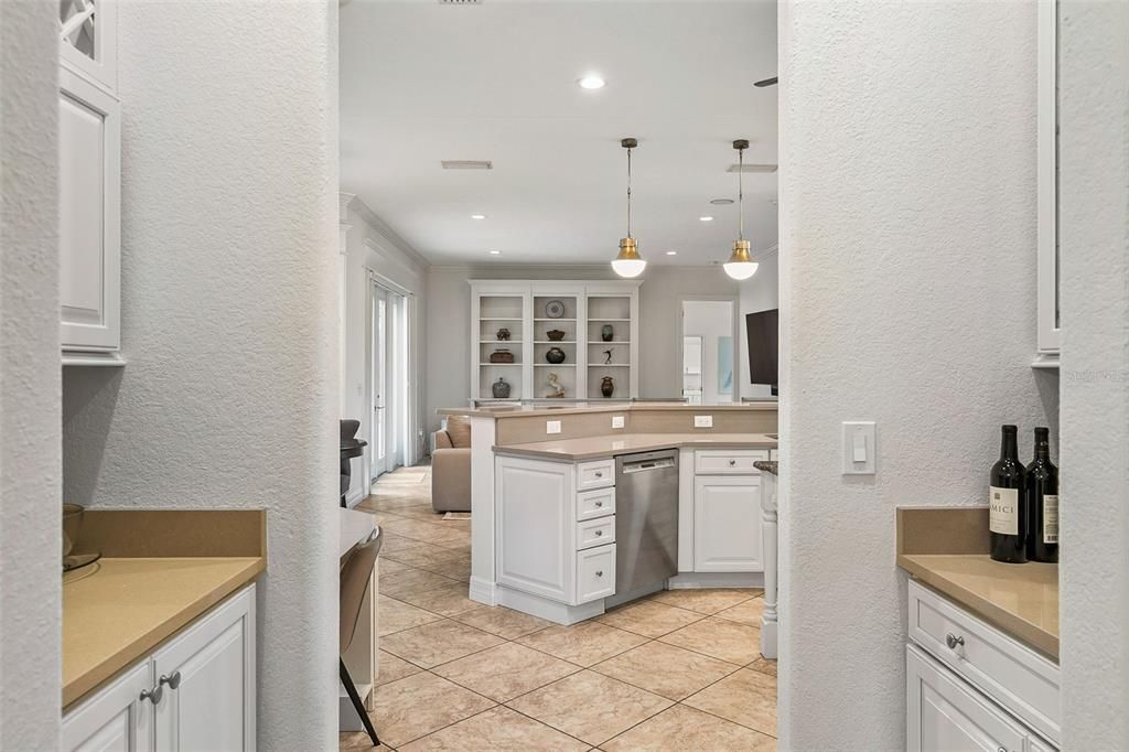 待售: $2,700,000 (5 贝兹, 4 浴室, 4287 平方英尺)