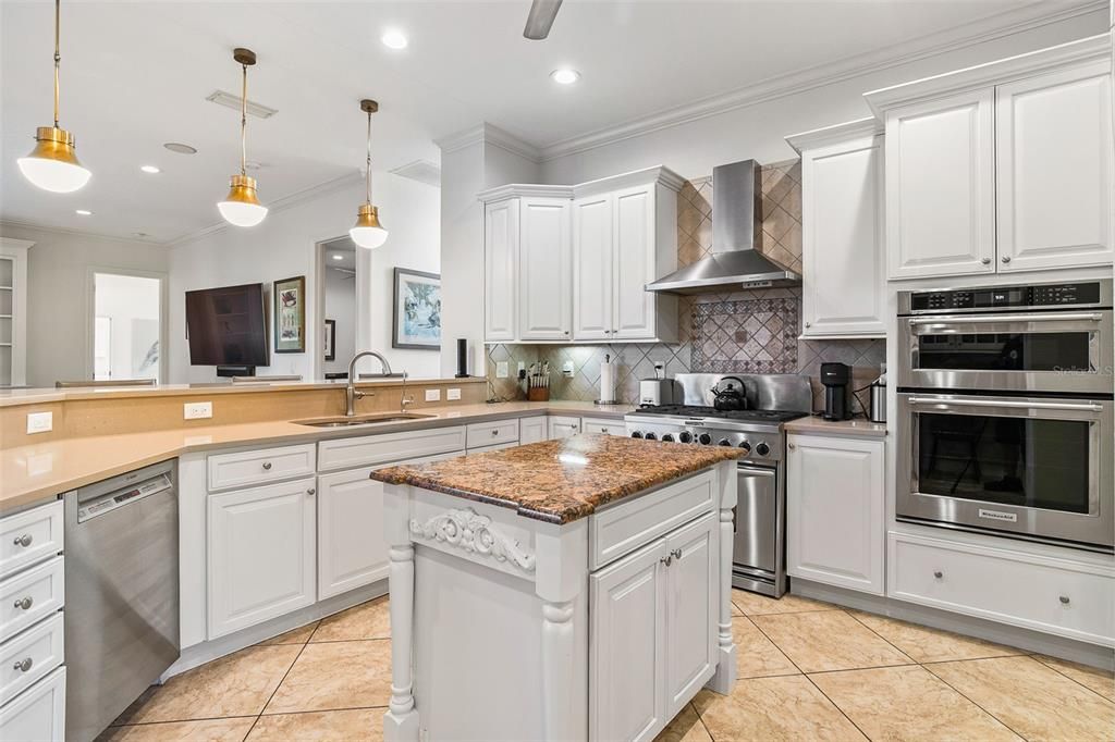 待售: $2,700,000 (5 贝兹, 4 浴室, 4287 平方英尺)