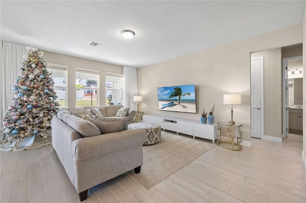 En Venta: $672,000 (5 camas, 4 baños, 3532 Pies cuadrados)