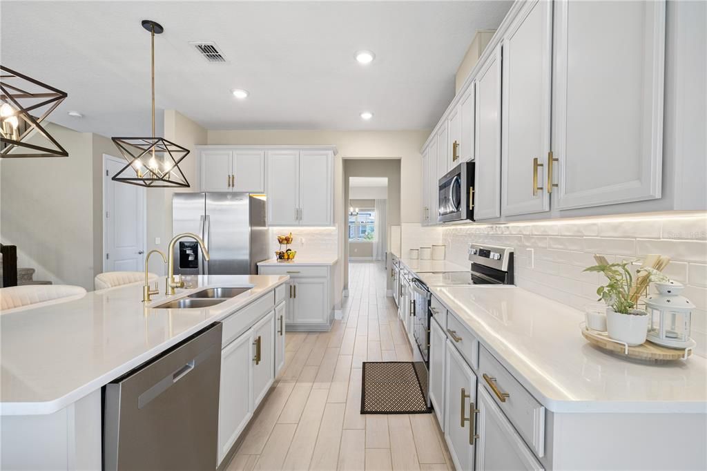 En Venta: $672,000 (5 camas, 4 baños, 3532 Pies cuadrados)