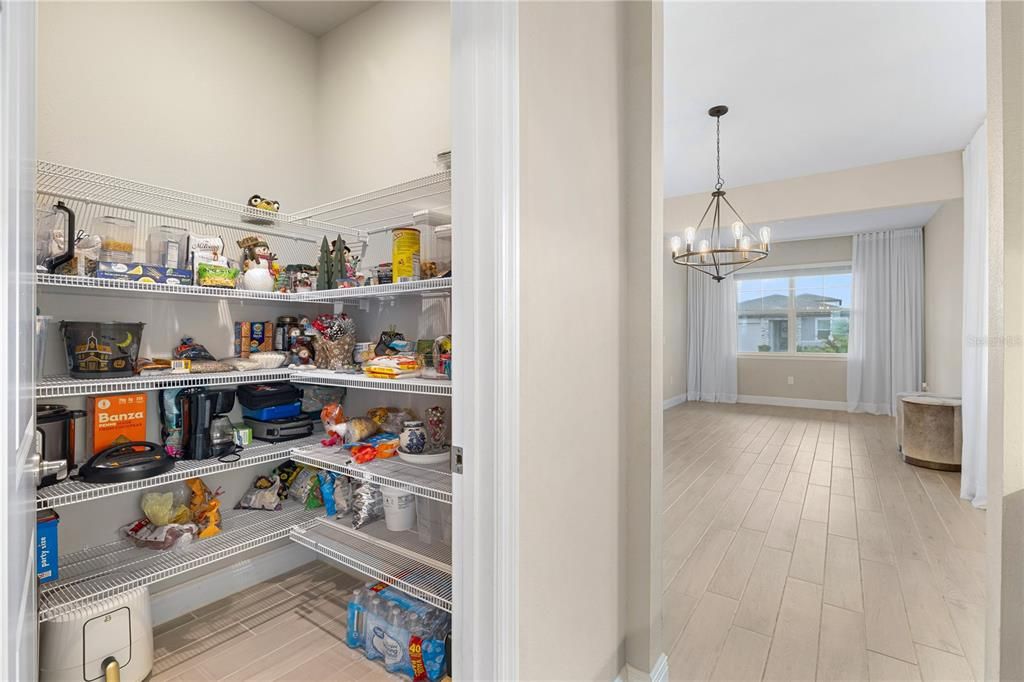 En Venta: $672,000 (5 camas, 4 baños, 3532 Pies cuadrados)