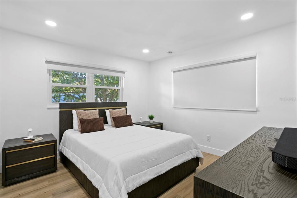 待售: $919,000 (4 贝兹, 2 浴室, 2059 平方英尺)